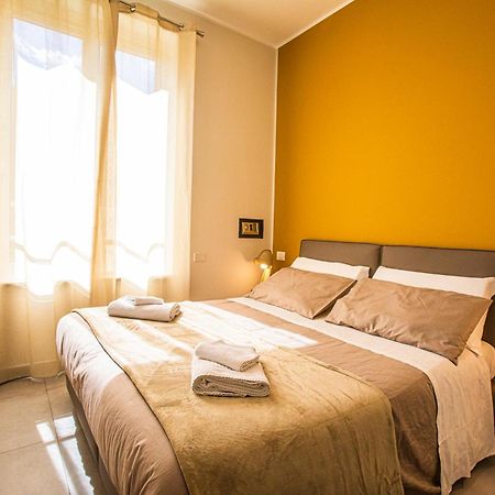 Garibaldi 136 Hotel Наполи Екстериор снимка