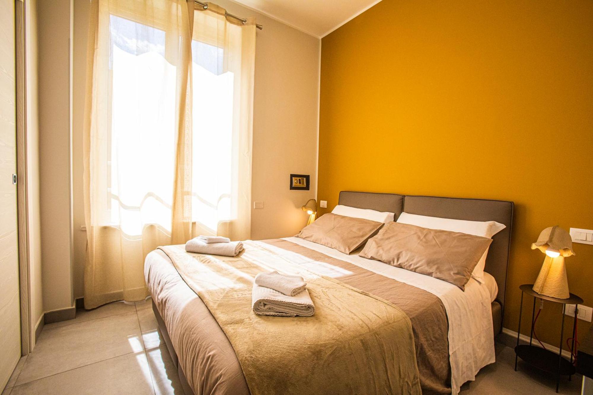 Garibaldi 136 Hotel Наполи Екстериор снимка